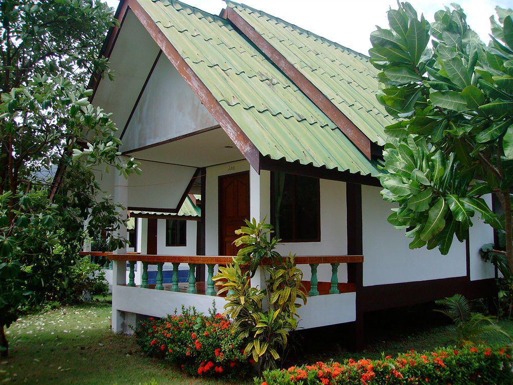 Lanta Palm Beach Resort , Beach Bungalow - Ko Lanta Extérieur photo