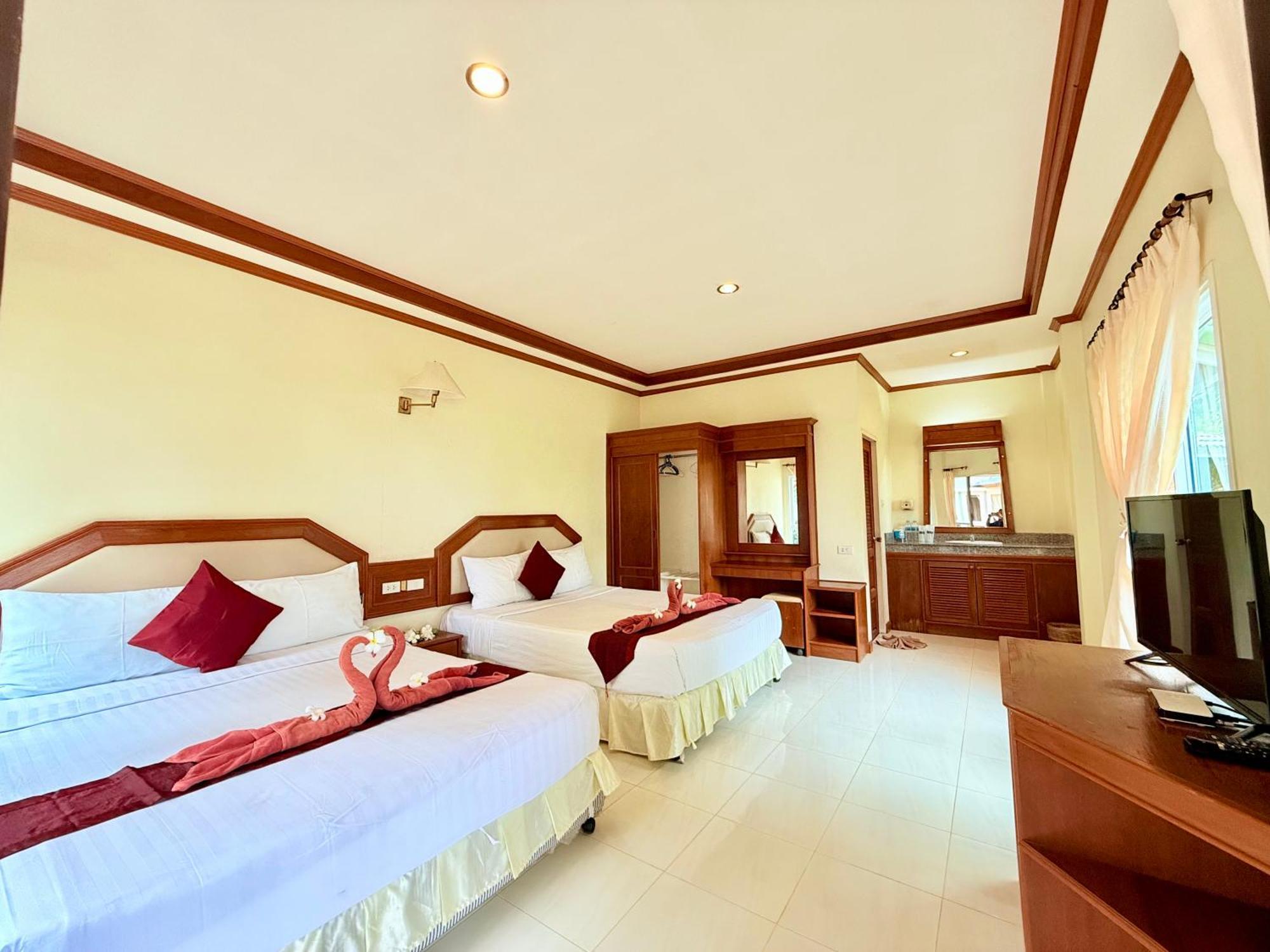 Lanta Palm Beach Resort , Beach Bungalow - Ko Lanta Extérieur photo
