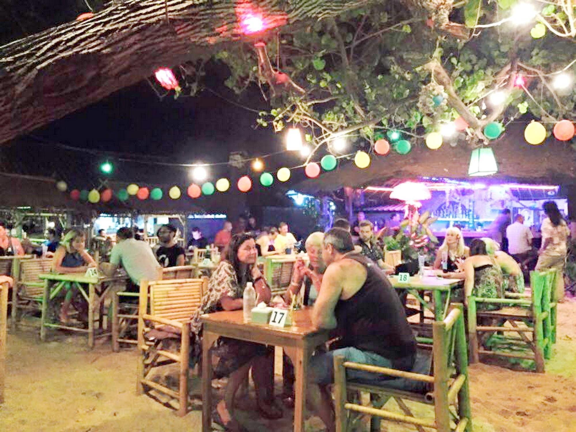 Lanta Palm Beach Resort , Beach Bungalow - Ko Lanta Extérieur photo